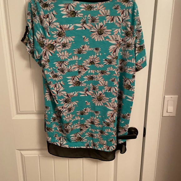 Tunic - Picture 2 of 3